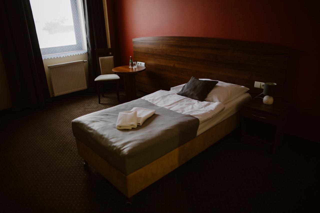 Hotel Ab Tychy Eksteriør bilde
